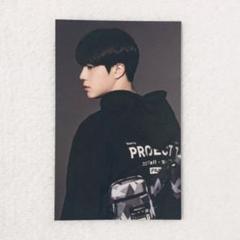 BTS JIN FILA Dynamiteトレーナー M 新品 ノベルティトレカ 2025年最新】BTS FILA ジンの人気アイテム - メルカリ