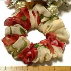 ハンドメイドシュシュ☆花柄ベージュ