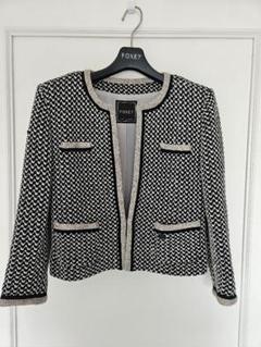 新品タグ付き☆FOXEY フォクシー　ツイード　ノーカラージャケット　42 FOXEY - フォクシー ツイード ラインストーン ノーカラー