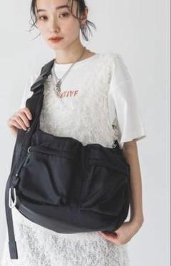 ジーナシス　ナイロンベルトボディーバッグ　新品未使用　黒 JEANASIS ナイロンベルトボディBAG ブラック〈即発送〉