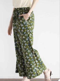 【新品未使用】Ample フラワー柄パンツ　ヤマダヤのサムネイル
