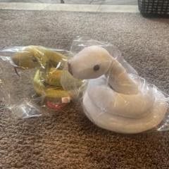 献血　ラッキースネーク　ぬいぐるみセット（金・白） 献血 干支 ぬいぐるみヘビセット（白・金色） - メルカリ
