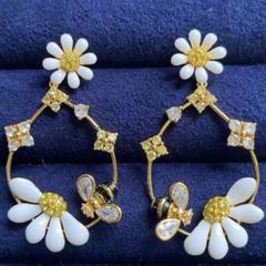 ケイトスペード　chay 着用　ピアス