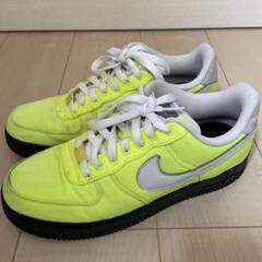 NIKE BY YOUエアフォース1 ネオンイエロー