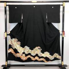 黒留袖 波模様に宝尽くし 金駒刺繍 金彩 PK-1037