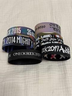 ONEOKROCK ラバーバンド ペットボトルホルダー 新品未開封】ONE OK ROCK 非売品 ペットボトルホルダー - メルカリ
