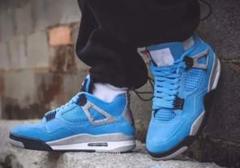 Nike Air Jordan 4 University Blueのサムネイル