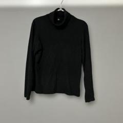 UNIQLO ブラック タートルネック Mのサムネイル