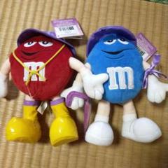 M&M's ぬいぐるみ 赤 黄 セット M&M's ぬいぐるみ 赤と青 2体セット 新品タグ付き - メルカリ