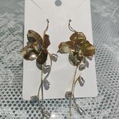 （一点物）✾＊花モチーフのロングピアス✾＊ゴールド