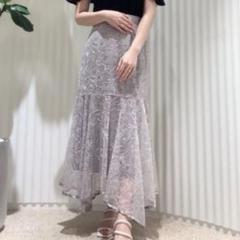SNIDEL（スナイデル）の「エンブロイダリーイレヘムスカート