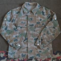 実物放出品 東ドイツ(NVA)軍、ブルメンターン迷彩ポンチョ兼シェルター・ハーフ 実物放出品 東ドイツ(NVA)軍、ブルメンターン迷彩ポンチョ兼