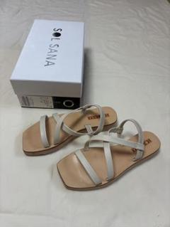 SOLSANA 白サンダル