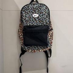定価二万　新品　未使用 y2k Nike 花柄リュック 多色 フロントポケットのサムネイル