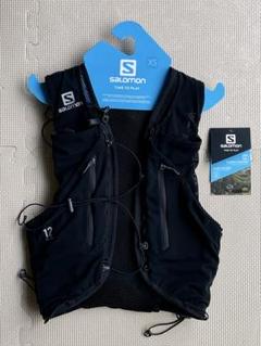 た*し様 新品未使用 サロモン Adv Skin 12 M/L サロモン ADV SKIN 12 (登山用リュック・ザック) 価格比較