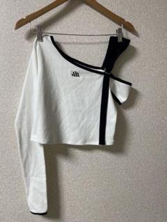 ANDWANG カットソー　アシメ　オフショルダー　モノトーン　中古
