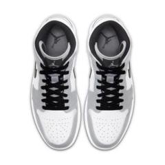 NIKE AIR JORDAN 1 MID スモークグレー