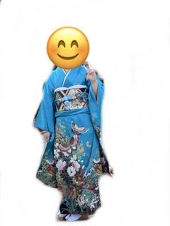 成人式に振袖セット（長襦袢，草履なし）青色 蝶と花模様 振袖 ⭐︎値段交渉致します 振袖セット（長襦袢，草履なし）青色 蝶と花模様 振袖 ⭐︎値段