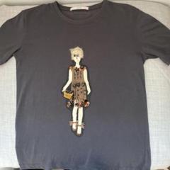 PRADA 人形付き黒Tシャツ PRADA 人形付き黒Tシャツ - メルカリ