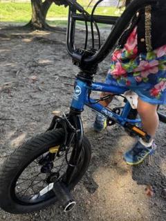 新作からSALEアイテム等お得な商品満載 キッズバイク MOTEL 青 メルカリ - 12インチ BMX 小型 自転車本体