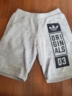 adidas　ハーフパンツ