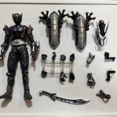 figma 仮面ライダードラゴンナイト オニキス（リュウガ） - メルカリ