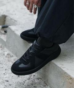 VOLUME SOLE GERMAN TRAINER