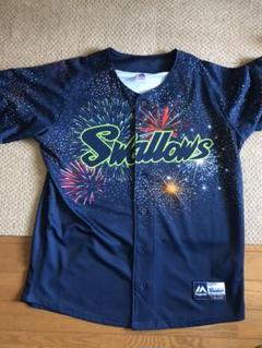 美品激レア！ヤクルトスワローズ 花火柄ベースボールシャツ つば九郎 ユニフォーム 東京ヤクルトスワローズ 花火ユニフォーム - メルカリ