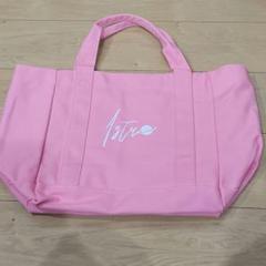 bright Astrostuffs　バレンタインコレクション限定トートバッグ TOD'S」より“LOVE”に溢れたバレンタインコレクションが発売中