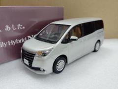 ノア　NOAH カラーサンプルミニカー　非売品　ホワイトパール　０７０　① 茶箱 ノア NOAH カラーサンプルミニカー 非売品 ホワイトパール