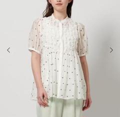 新品未使用　UNITED ARROWS ホワイト ドット柄 フリルブラウス 半袖 新品未使用 UNITED ARROWS ホワイト ドット柄 フリルブラウス