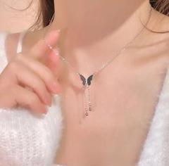 ♥️人気商品♥️おしゃれ　蝶々　レディース ネックレス　韓国　シルバー　量産型