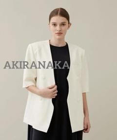 AKIRANAKA フード付きホワイトジャケット AKIRANAKA フード付きホワイトジャケット