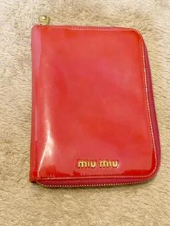 ミュウミュウ　miumiu ショッキングピンク ミニ6のシステム手帳のサムネイル