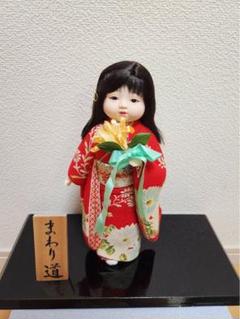 木目込み人形　日本人形　赤い花柄の市松人形 まわり道 木目込み人形 日本人形 赤い花柄の市松人形 まわり道 - メルカリ