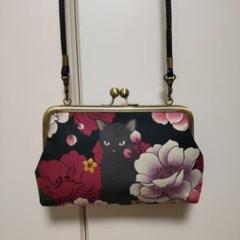 ハンドメイド　花と黒猫　ねこ　和柄　財布　ポーチ　がま口バッグ　A⑪