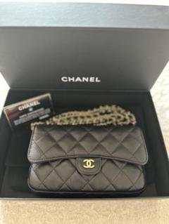 ミニサイズ♪【 CHANEL 】フラップフォンケース♡ CHANEL マトラッセ フラップフォンケース キャビアスキン
