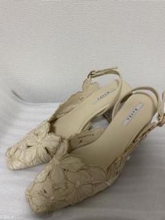 RANDA フラワーカッティングパンプス