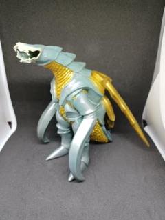ウルトラ怪獣ソフビ バジリス スキューラ フィギュア2個セット