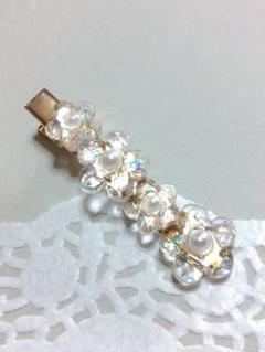 ハンドメイド　レジン　透明なお花うるつやクリスタルヘアクリップ　オーロラ　パール
