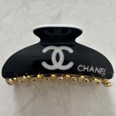 CHANEL ロゴ ヘアクリップ 黒/白/金 ノベルティ - メルカリ