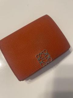 【付属品完備】 LOEWE 三つ折り財布 レザー ブラウン le33 LOEWE 三つ折り財布 ブラウン レザー 収納袋付き