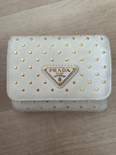 【新品未使用】PRADA 三つ折り財布 ホワイト 2025年最新】PRADA カラー：ホワイト系 三つ折り財布の人気