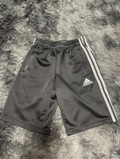 adidas アディダス　ジャージ　ハーフパンツ カラー　ブラック