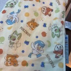 ポケモン　冷感ケット　ひざかけ　小さめ　ブランケット　総柄　アイスクリーム