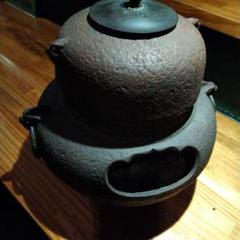 伝統的な鋳鉄製茶釜 伝統的な鋳鉄製茶釜
