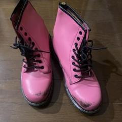 2025年最新】Dr.Martens カラー：ピンク系 ワークブーツの人気