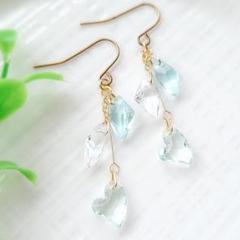 【２９】氷の欠片 ♡ ピアス イヤリング ハンドメイド