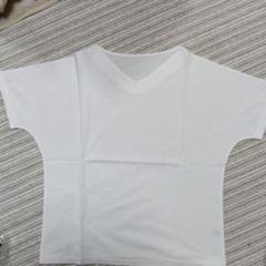 白のVネック☆半袖カットソー