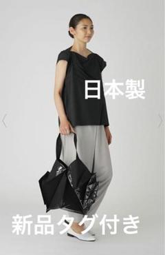 あ 超美品　イッセイミヤケ　プリーツ　ストライブ 黒 ハンドバッグ ISSEY MIYAKE - あ 超美品 イッセイミヤケ プリーツ ストライブ